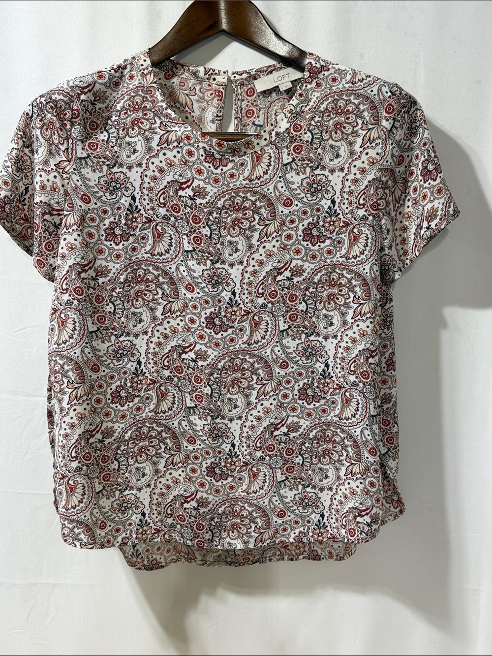 LOFT Cream Paisley Short Sleeve Blouse with Red Accents